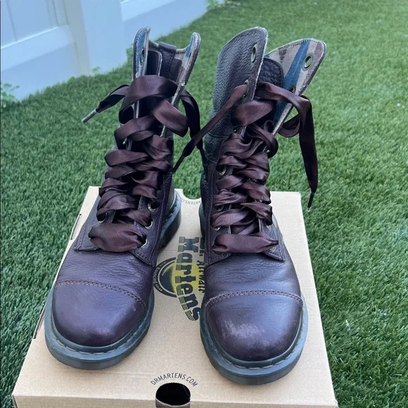Dr. Martens Aimilie Size 7 - Picture 2 of 11